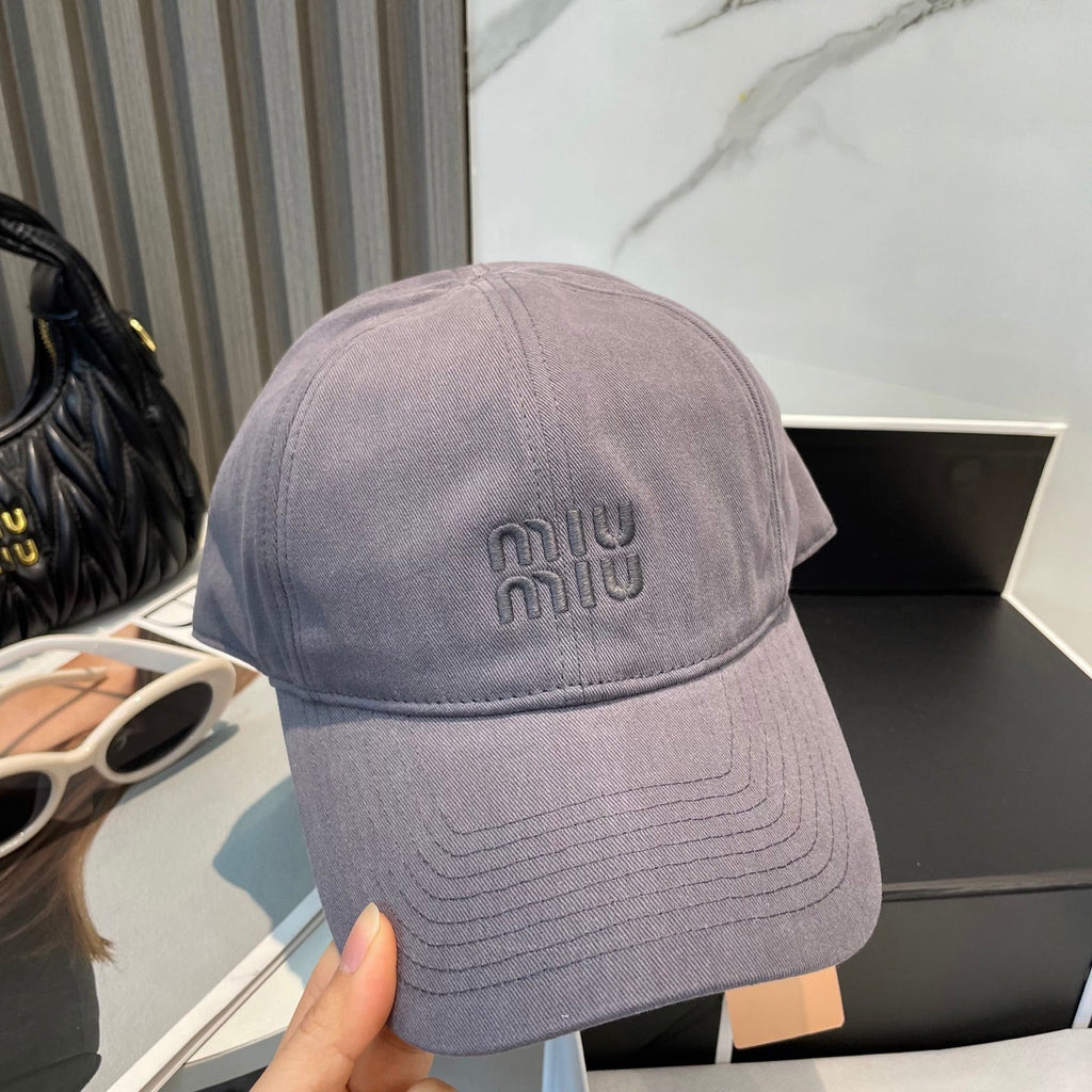 MM BASEBALL CAP IN GREY ORANGE FABRIC BRAND EMBROIDERY